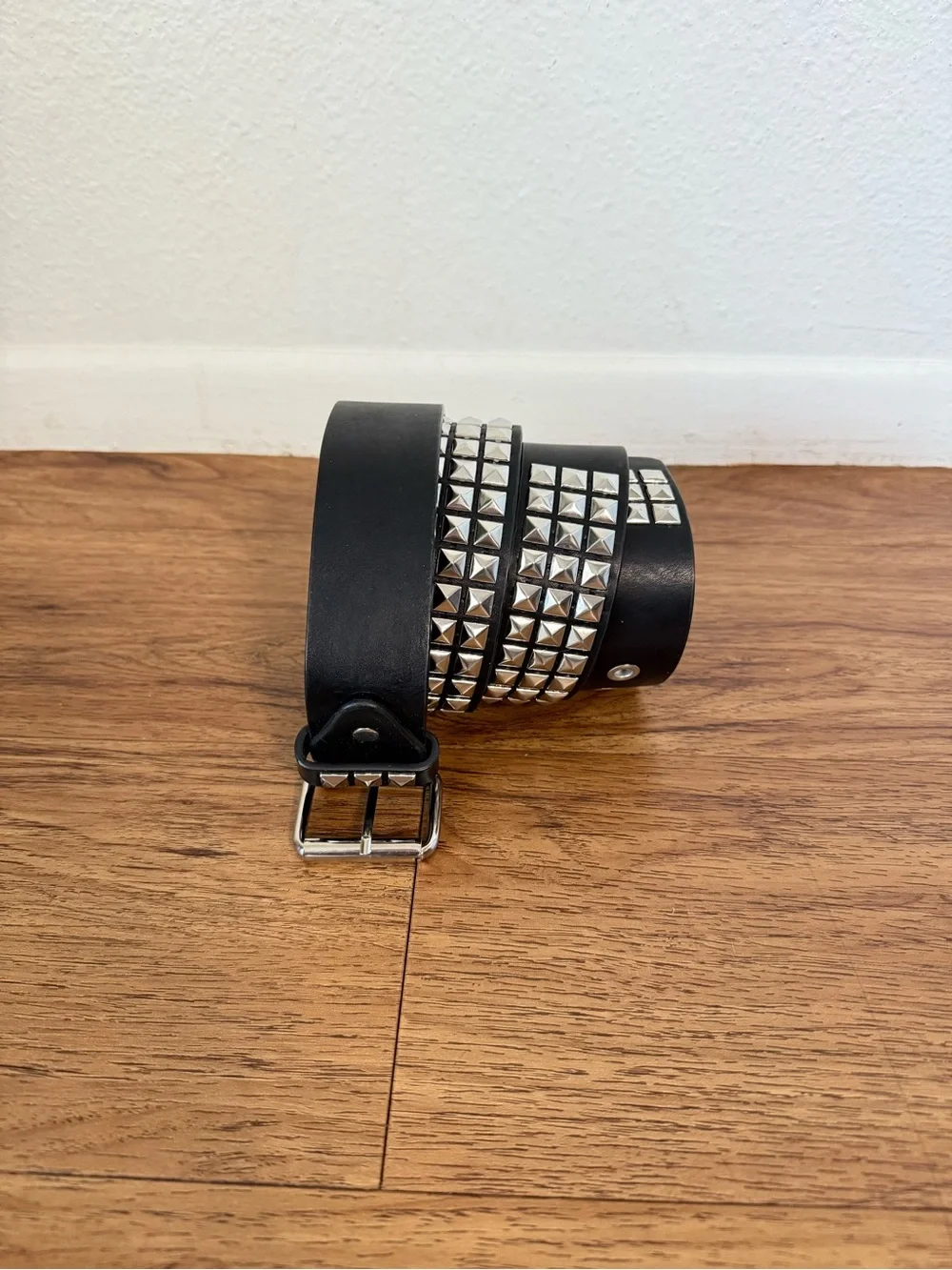Black Studded Faux Leather Belt Silver Pyramid Studs 44